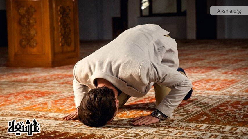 السجود على الأرض دليله و حكمته عند الشيعة
